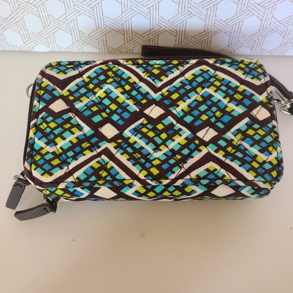VERA BRADLEY RFID Wristlet /Crossbody RAIN FOREST - No Shoulder Strap - Retired - Picture 6 of 8